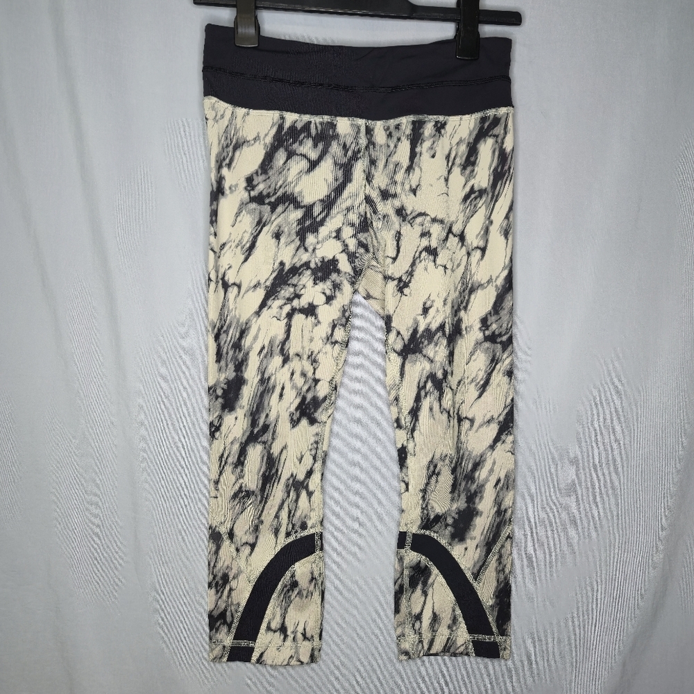 Lululemon Run: Inspire Crop 2 Great Granite Black Mohave Tan Leggings Size 6